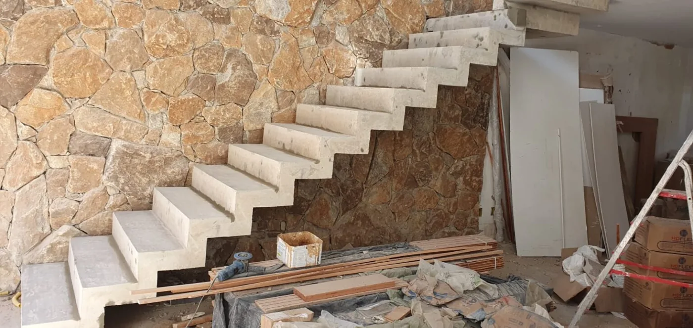 Escada executada pela Cometa — projeto 14