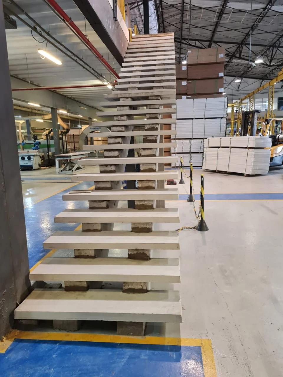 Escada executada pela Cometa — projeto 25